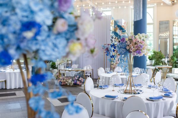 свадьбы москва https://wedwed.ru/catalog/ploschadki/restoran-banketny-zal-dlya-svadbi/